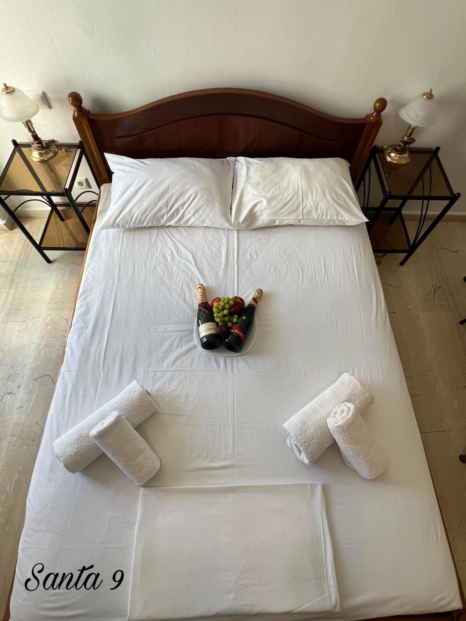 Santa Magia Hotel Kamári Cameră foto