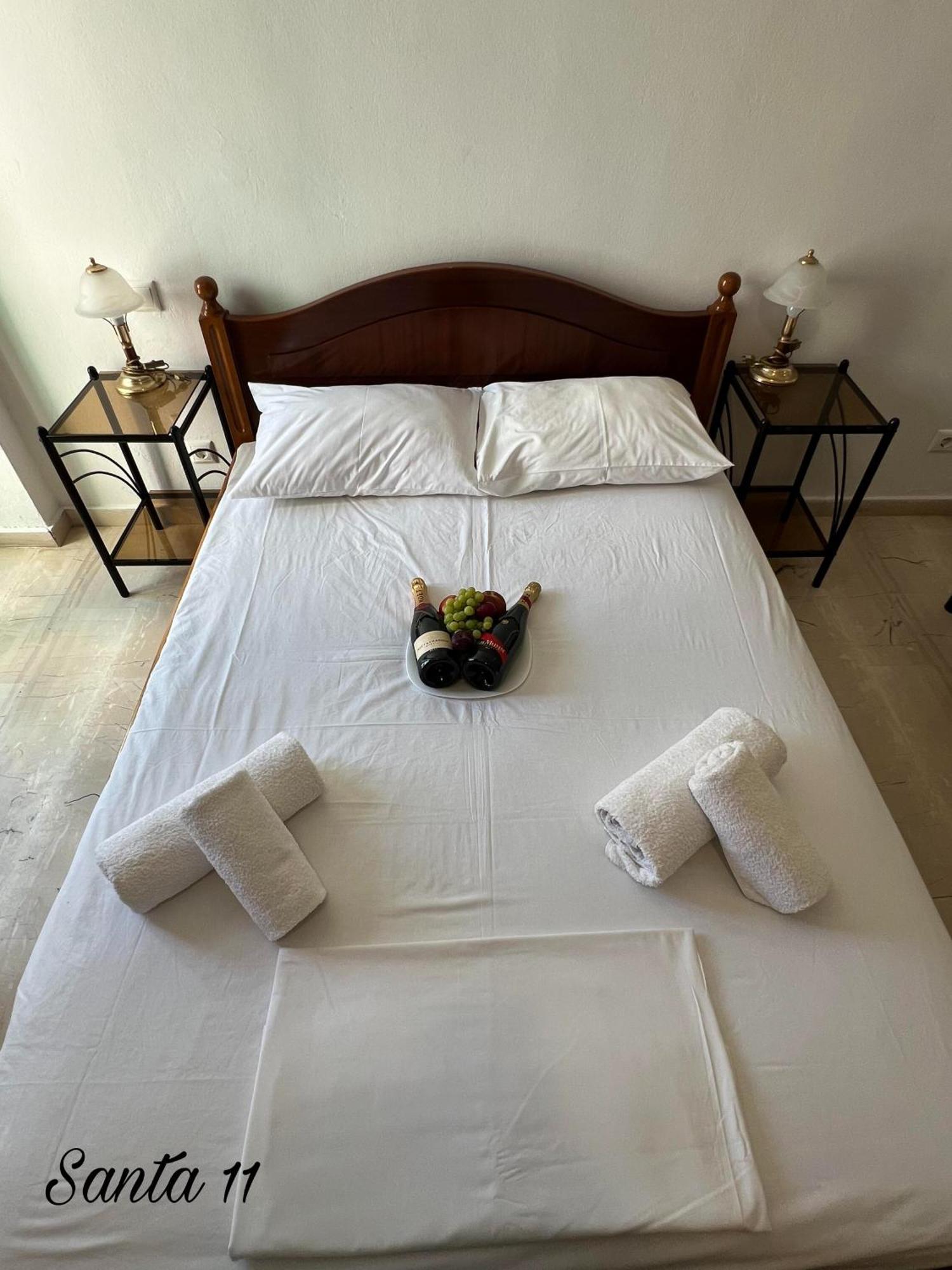 Santa Magia Hotel Kamári Cameră foto