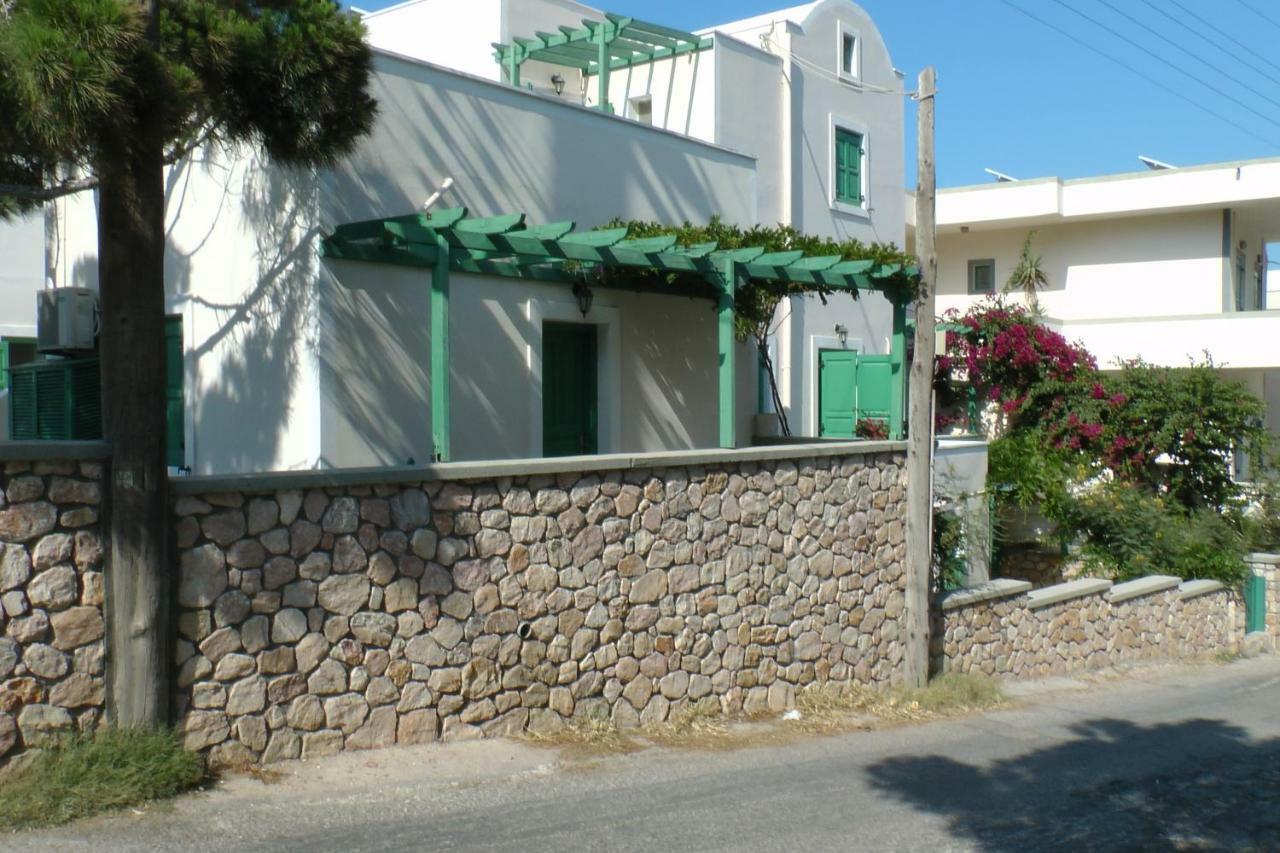 Santa Magia Hotel Kamári Exterior foto